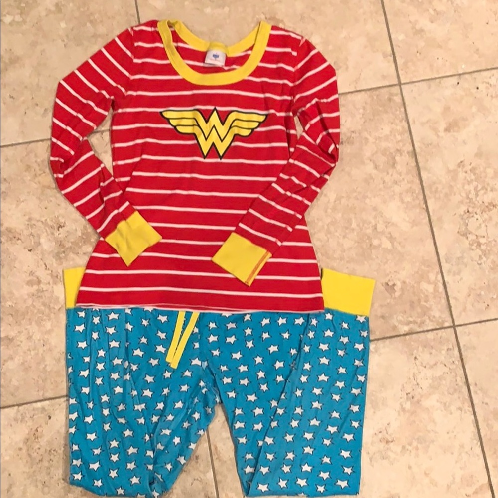 Hanna Andersson women’s Wonder Woman cotton pjs